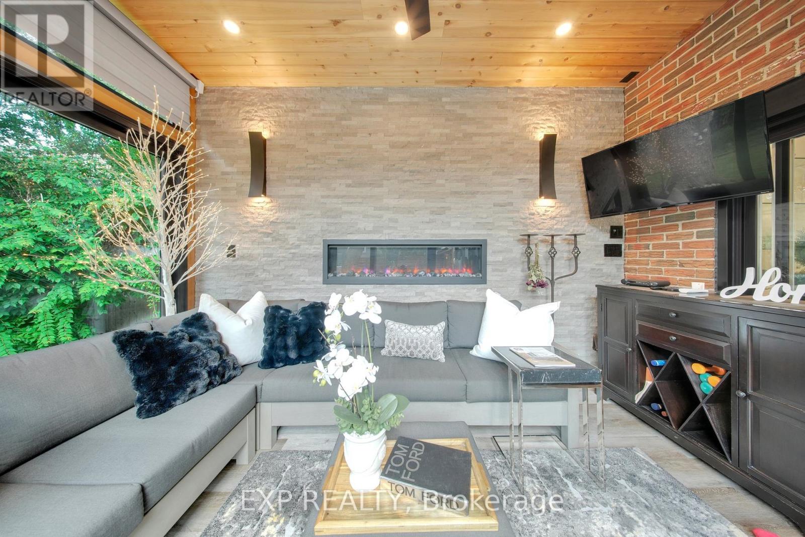 3620 Ponytrail Drive, Mississauga, Ontario  L4X 1W4 - Photo 31 - W12439244