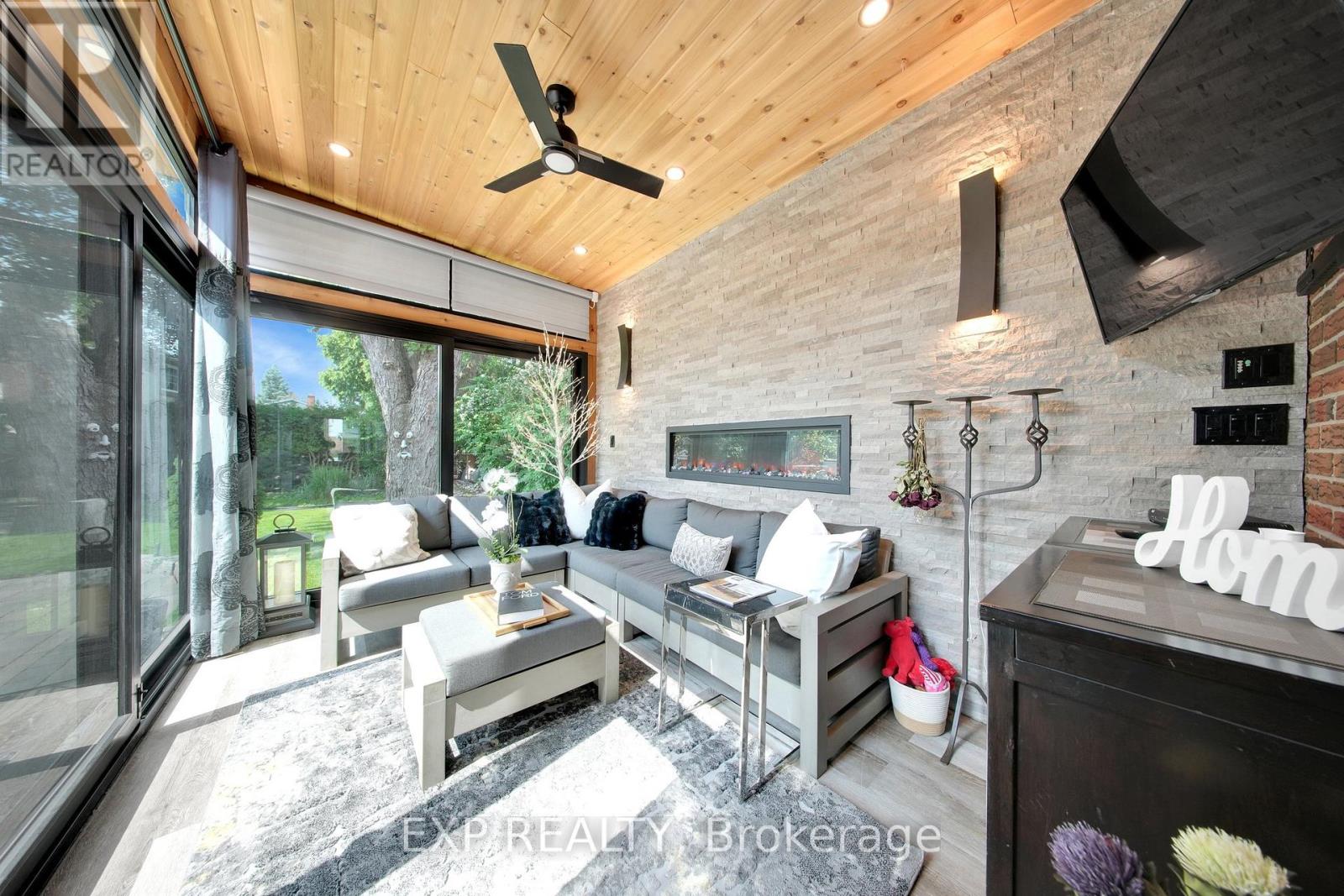 3620 Ponytrail Drive, Mississauga, Ontario  L4X 1W4 - Photo 33 - W12439244