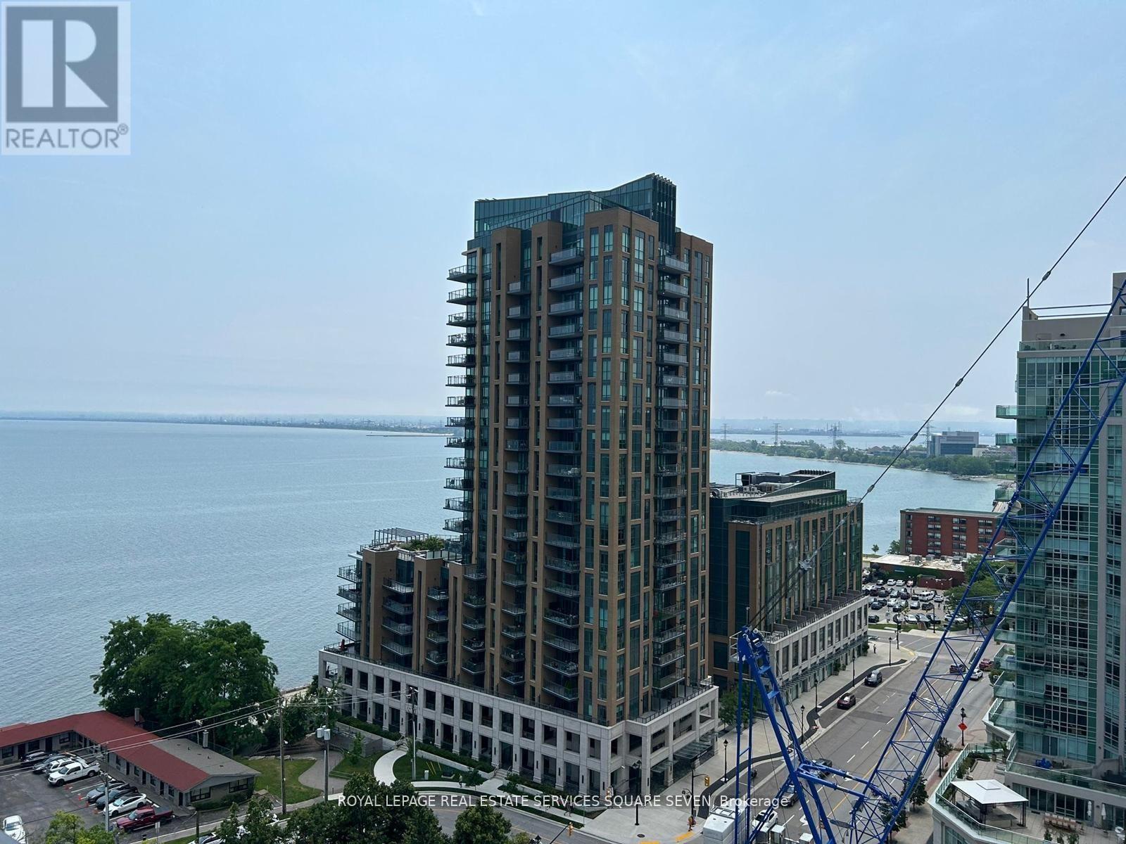 1009 - 370 Martha Street, Burlington, Ontario  L7R 0G9 - Photo 4 - W12439257
