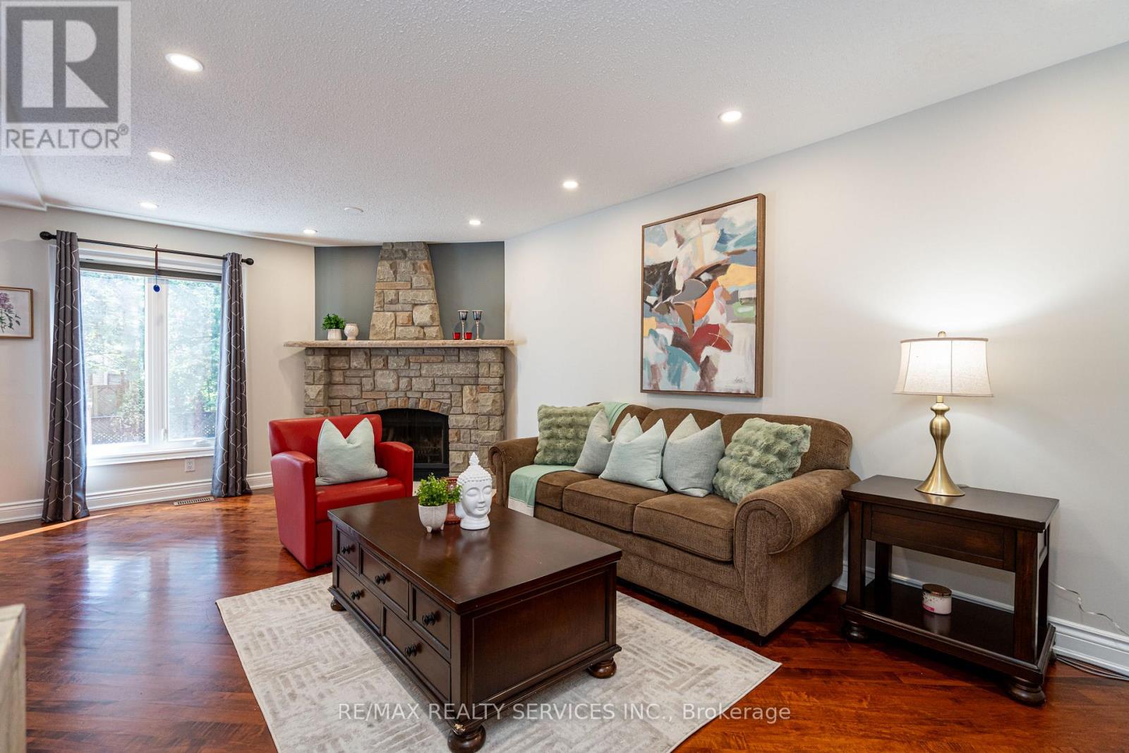1160 Mccraney Street E, Oakville, Ontario  L6H 4S4 - Photo 10 - W12439261