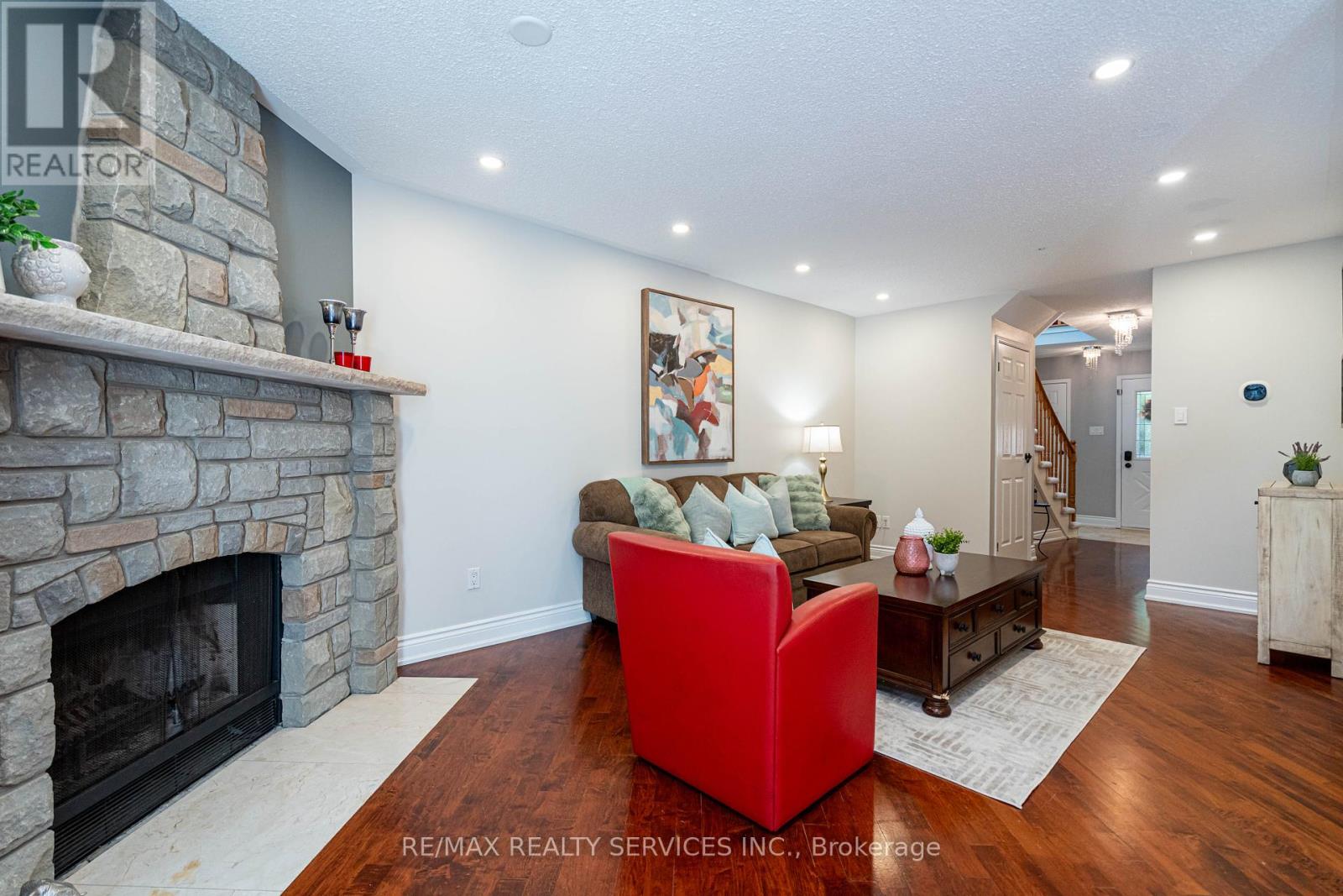 1160 Mccraney Street E, Oakville, Ontario  L6H 4S4 - Photo 11 - W12439261