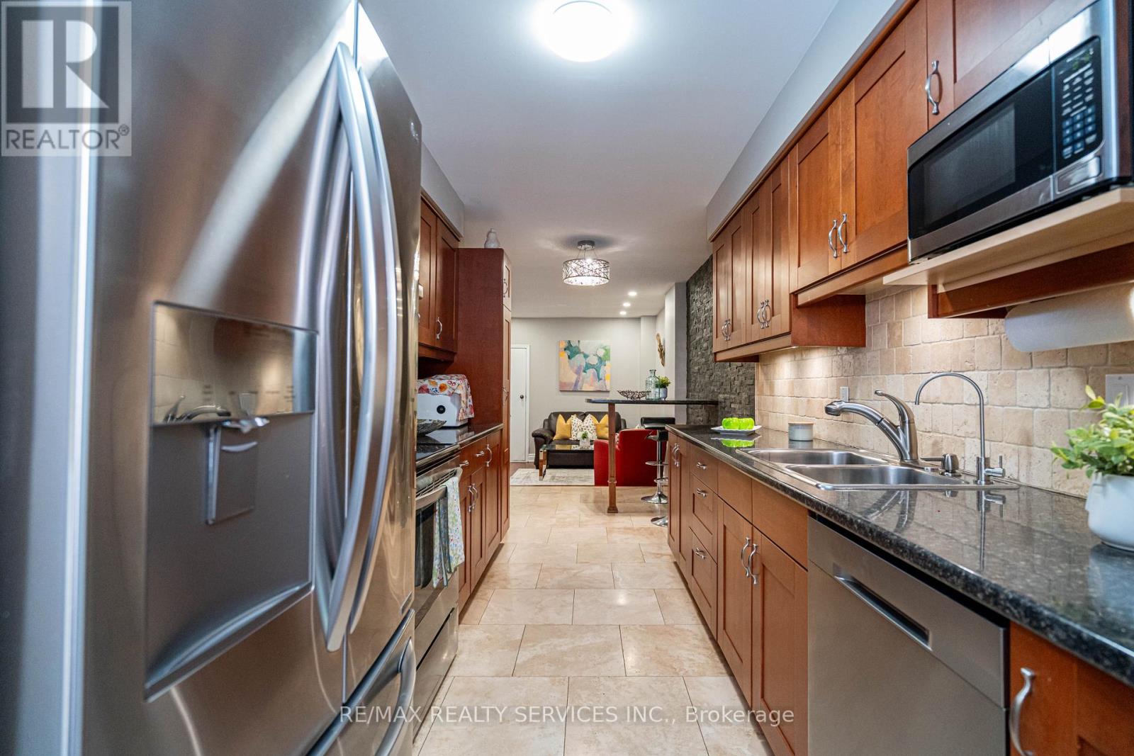 1160 Mccraney Street E, Oakville, Ontario  L6H 4S4 - Photo 15 - W12439261