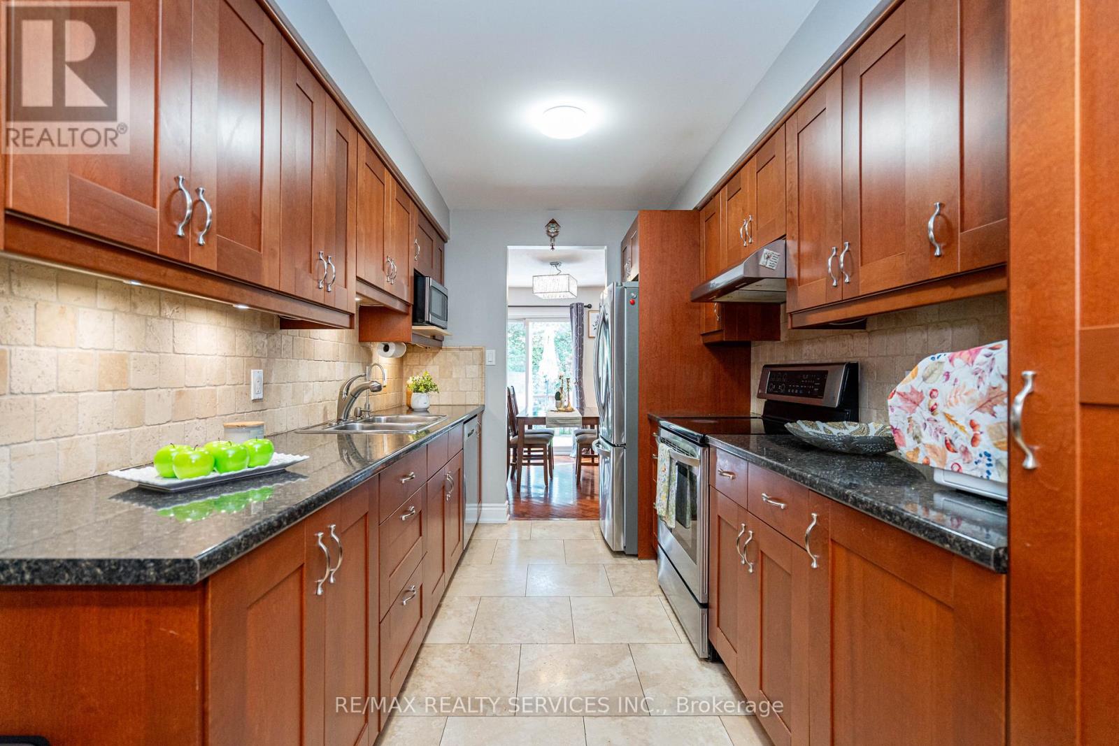 1160 Mccraney Street E, Oakville, Ontario  L6H 4S4 - Photo 16 - W12439261