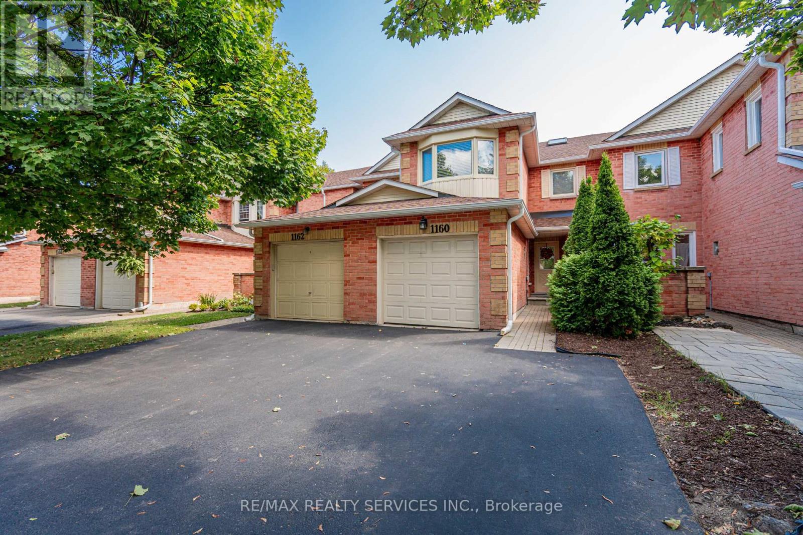 1160 Mccraney Street E, Oakville, Ontario  L6H 4S4 - Photo 2 - W12439261