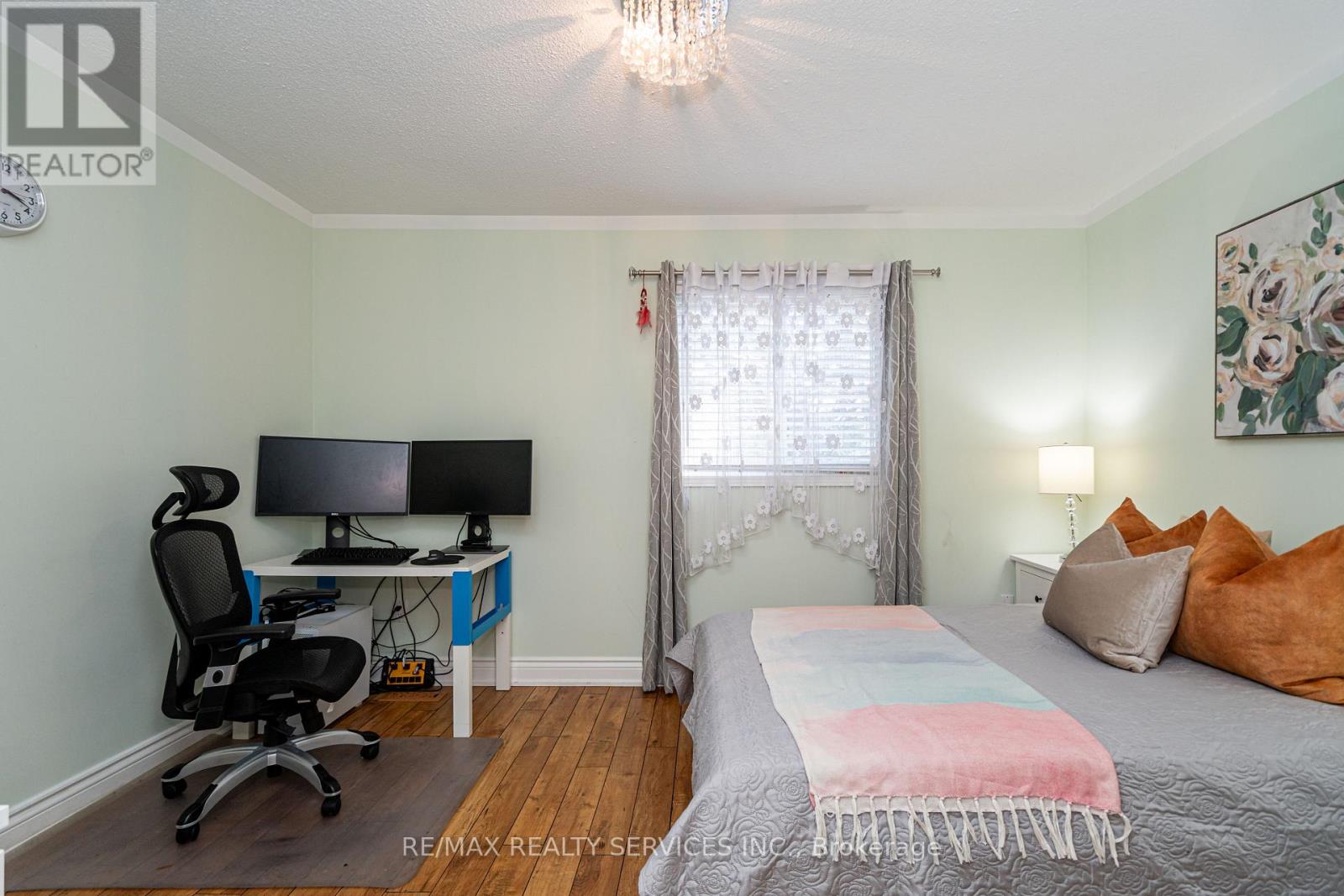 1160 Mccraney Street E, Oakville, Ontario  L6H 4S4 - Photo 35 - W12439261