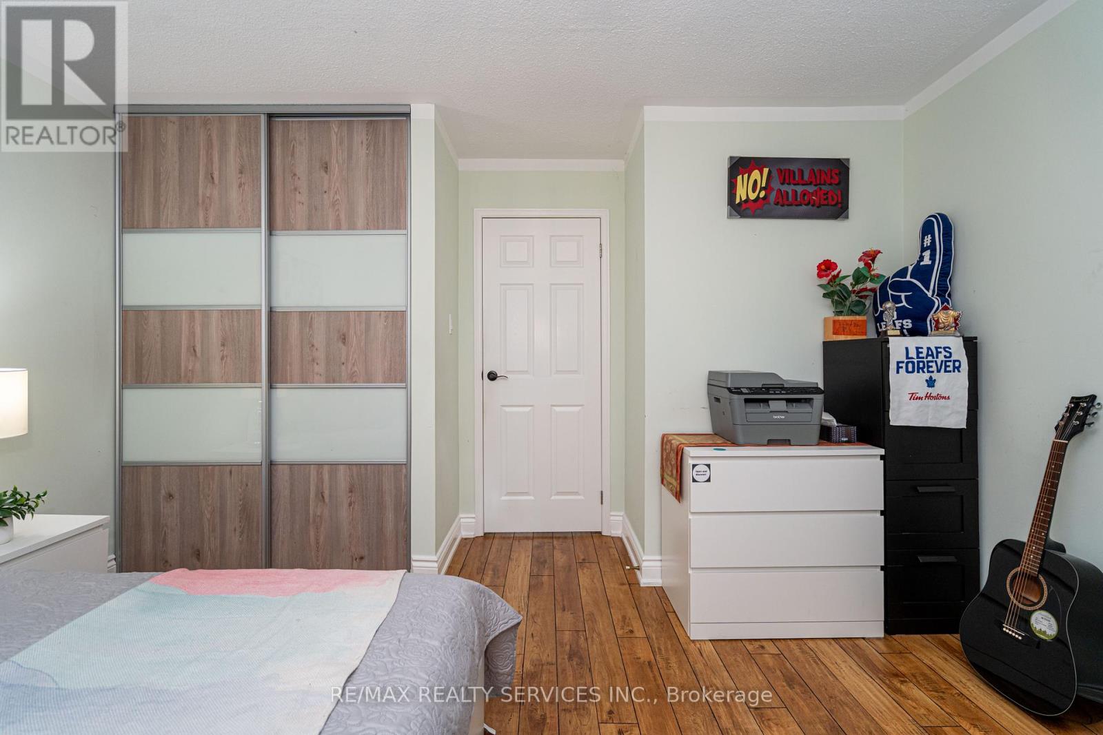 1160 Mccraney Street E, Oakville, Ontario  L6H 4S4 - Photo 37 - W12439261