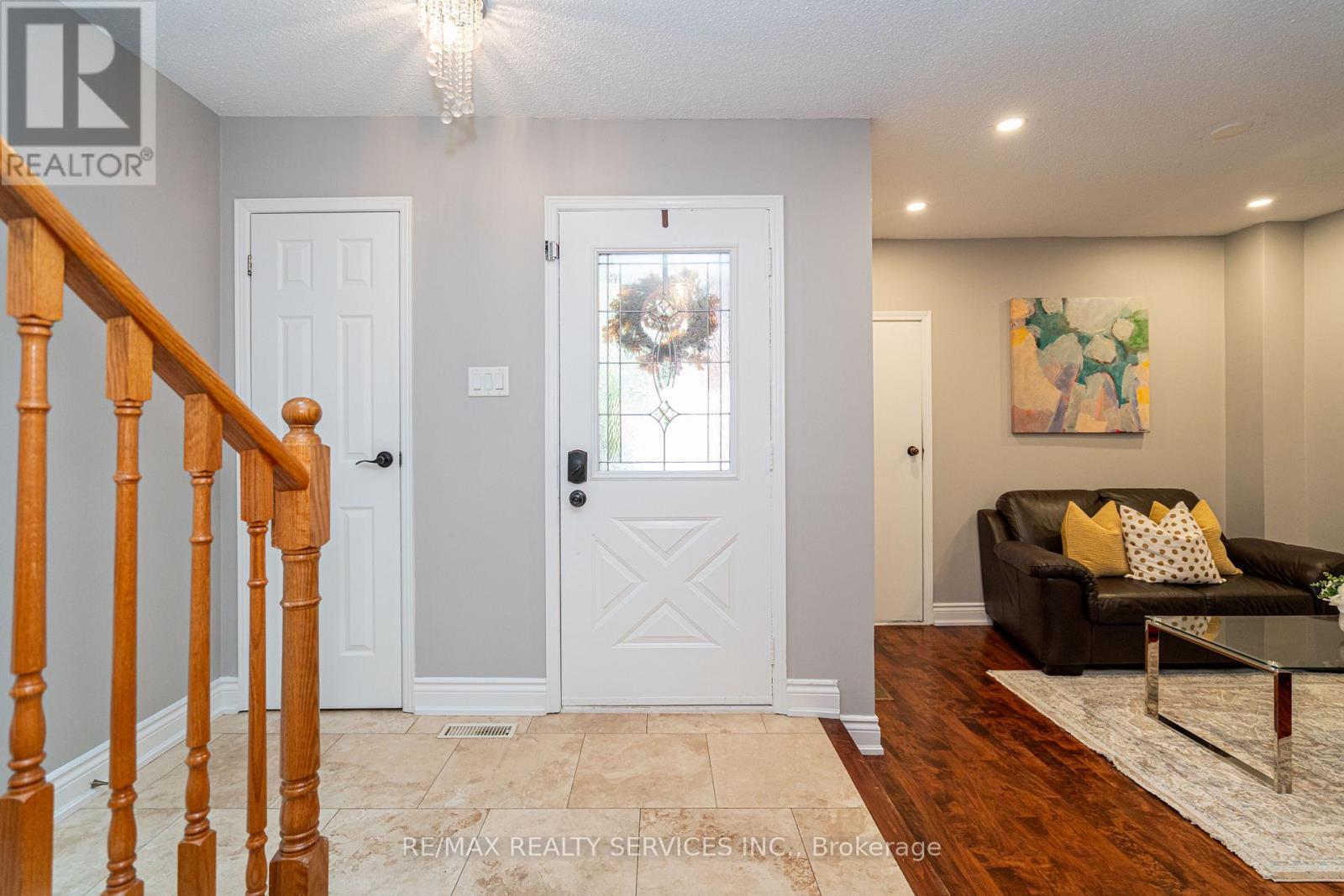1160 Mccraney Street E, Oakville, Ontario  L6H 4S4 - Photo 4 - W12439261