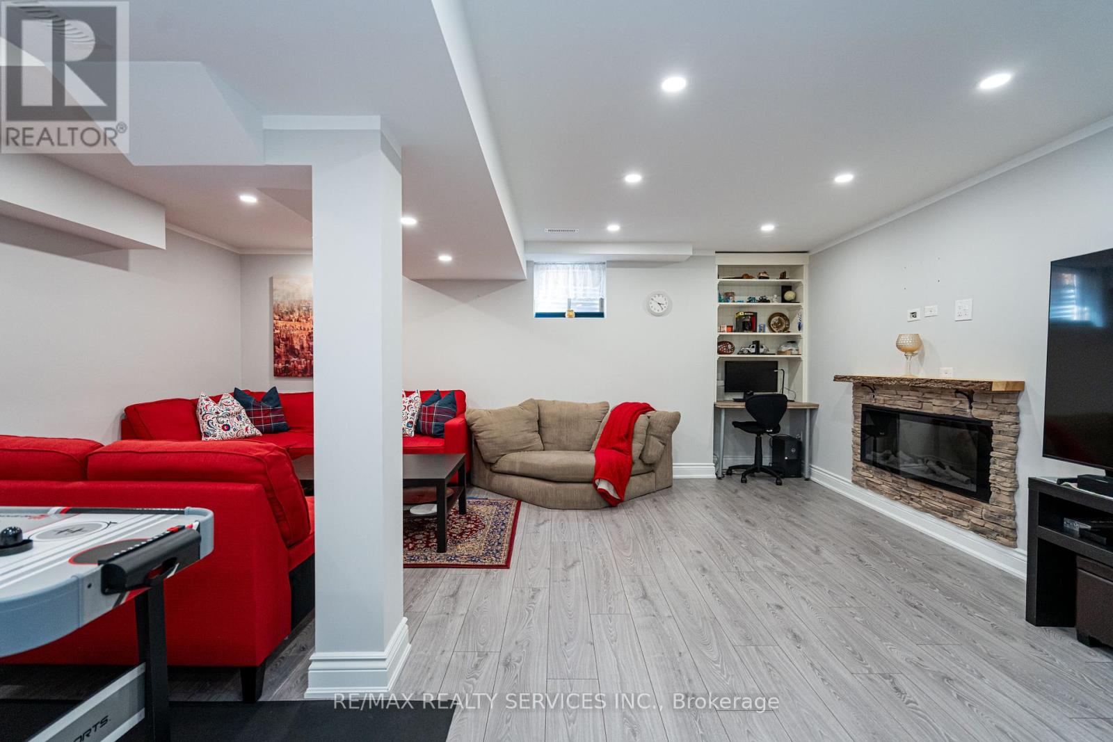 1160 Mccraney Street E, Oakville, Ontario  L6H 4S4 - Photo 40 - W12439261