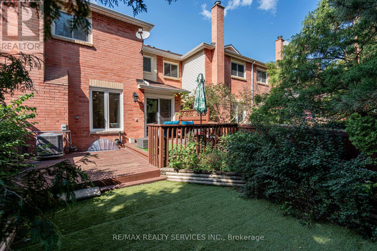 1160 Mccraney Street E, Oakville, Ontario  L6H 4S4 - Photo 48 - W12439261