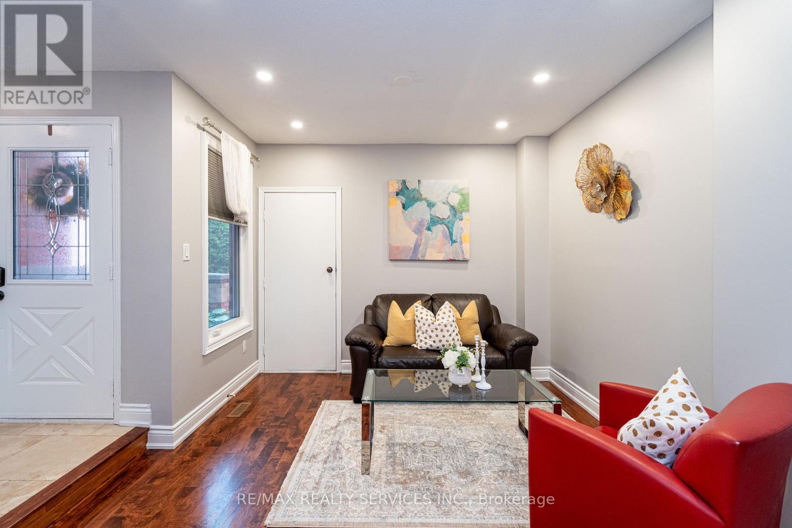 1160 Mccraney Street E, Oakville, Ontario  L6H 4S4 - Photo 6 - W12439261