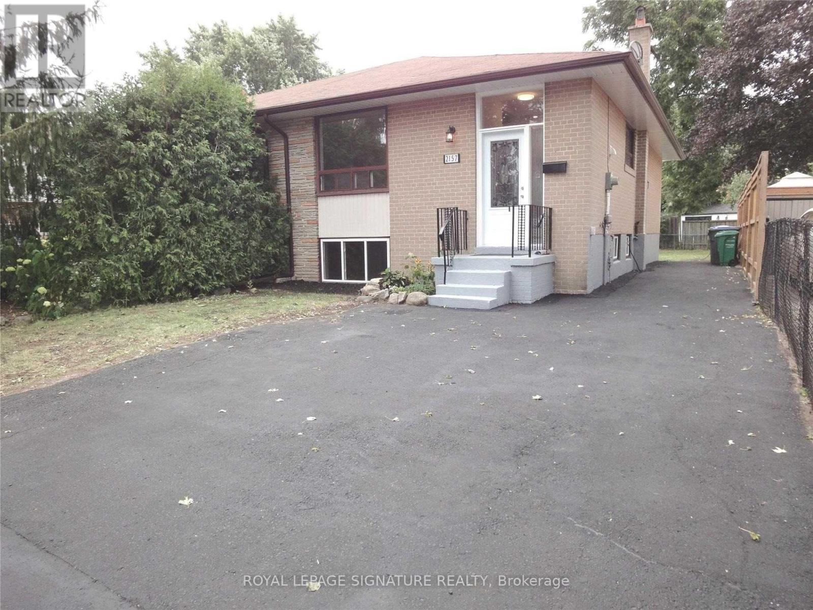 2157 Wiseman Court, Mississauga, Ontario  L5J 1P3 - Photo 1 - W12439268