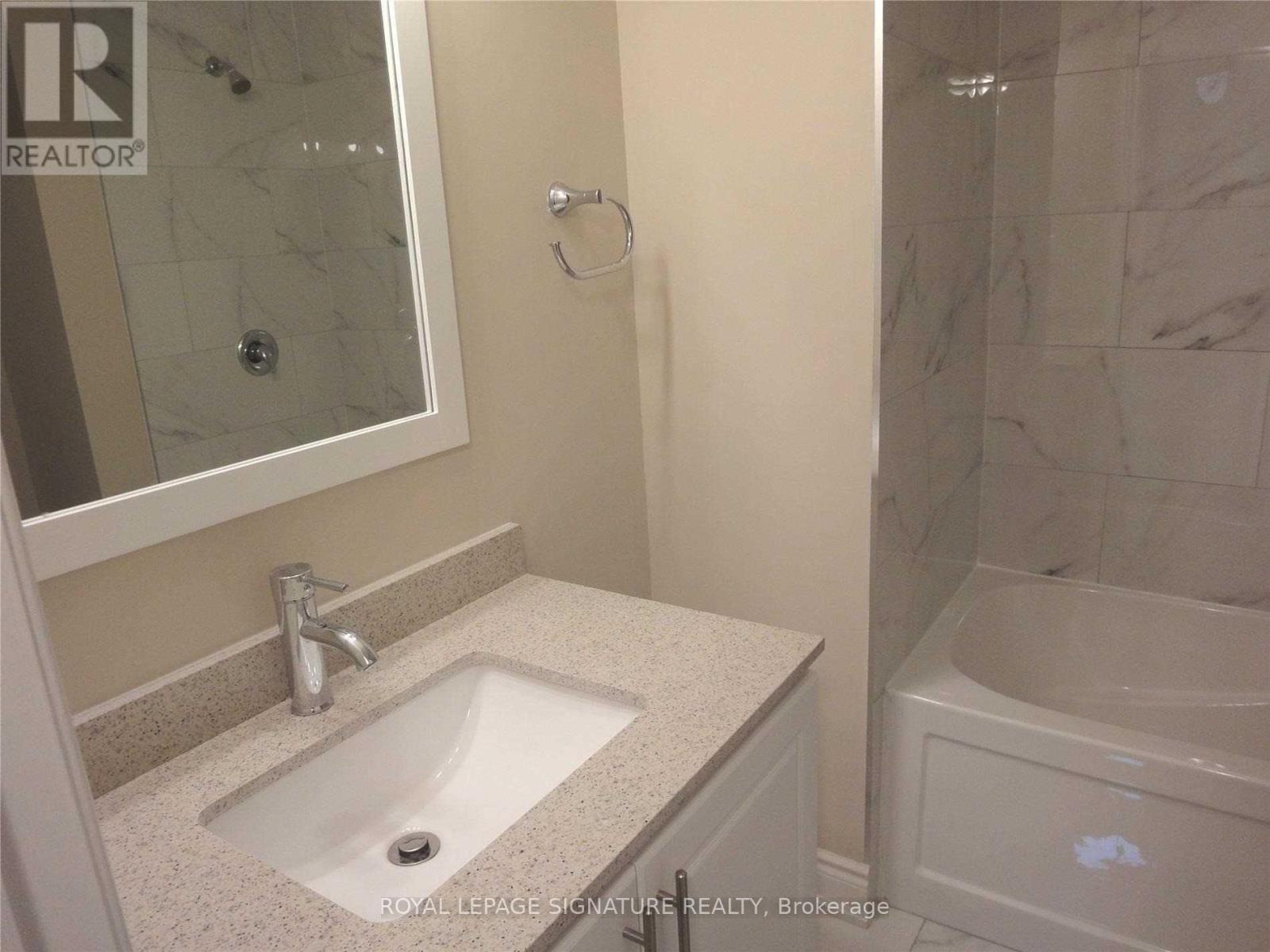 2157 Wiseman Court, Mississauga, Ontario  L5J 1P3 - Photo 21 - W12439268