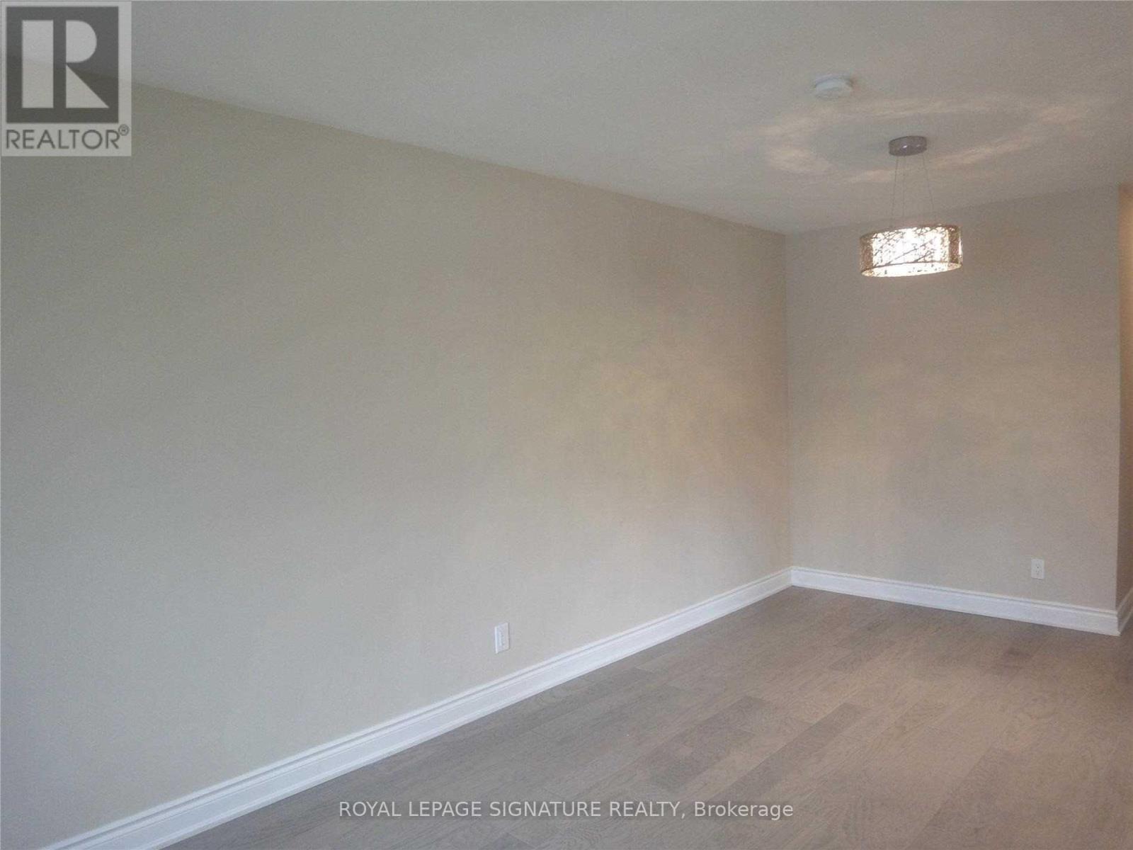 2157 Wiseman Court, Mississauga, Ontario  L5J 1P3 - Photo 5 - W12439268