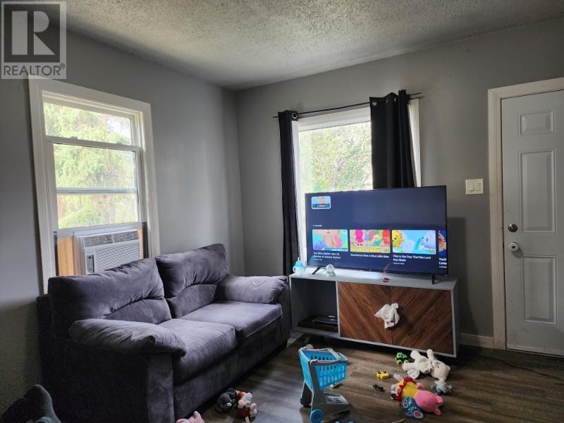 545 Oliver Rd, Thunder Bay, Ontario  P7B 2H2 - Photo 3 - TB253076