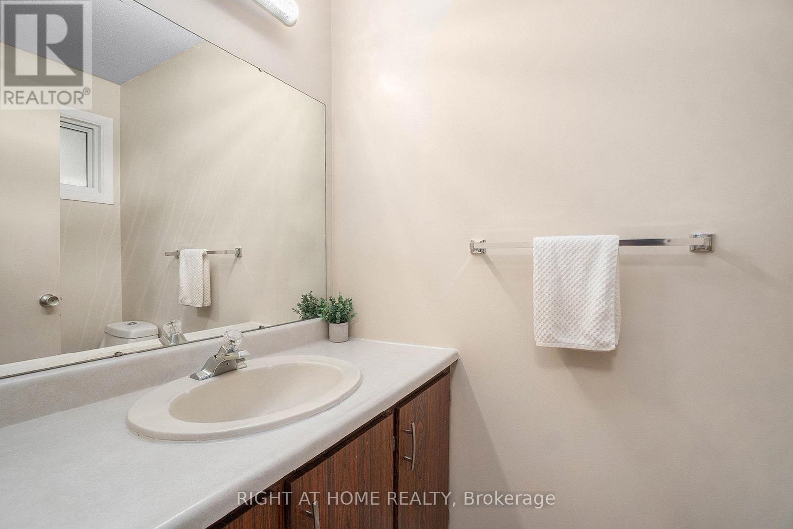 59 - 2939 Fairlea Crescent, Ottawa, Ontario  K1V 9A5 - Photo 9 - X12439282
