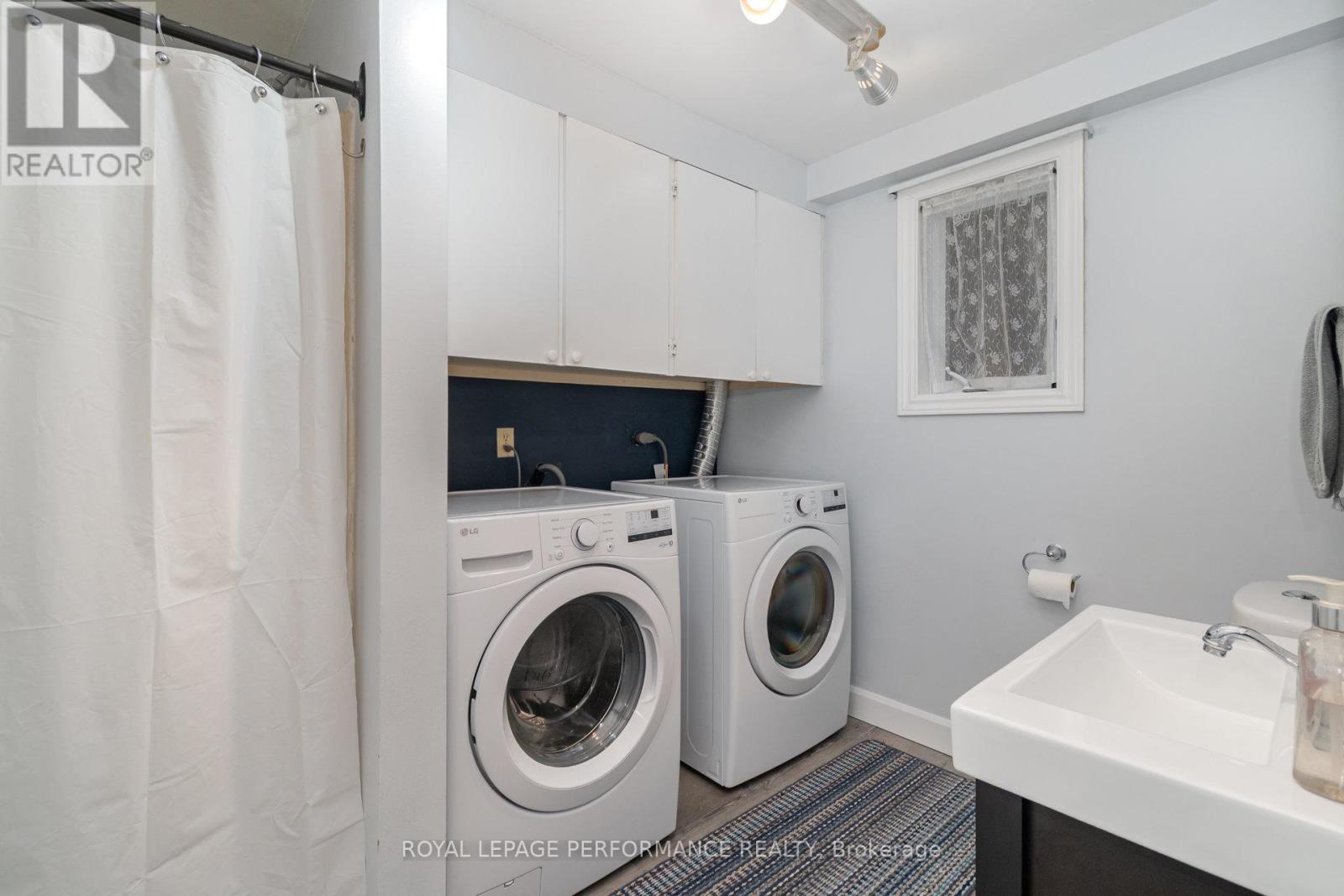 1150 Chimney Hill Way, Ottawa, Ontario  K1J 8Z8 - Photo 13 - X12439284