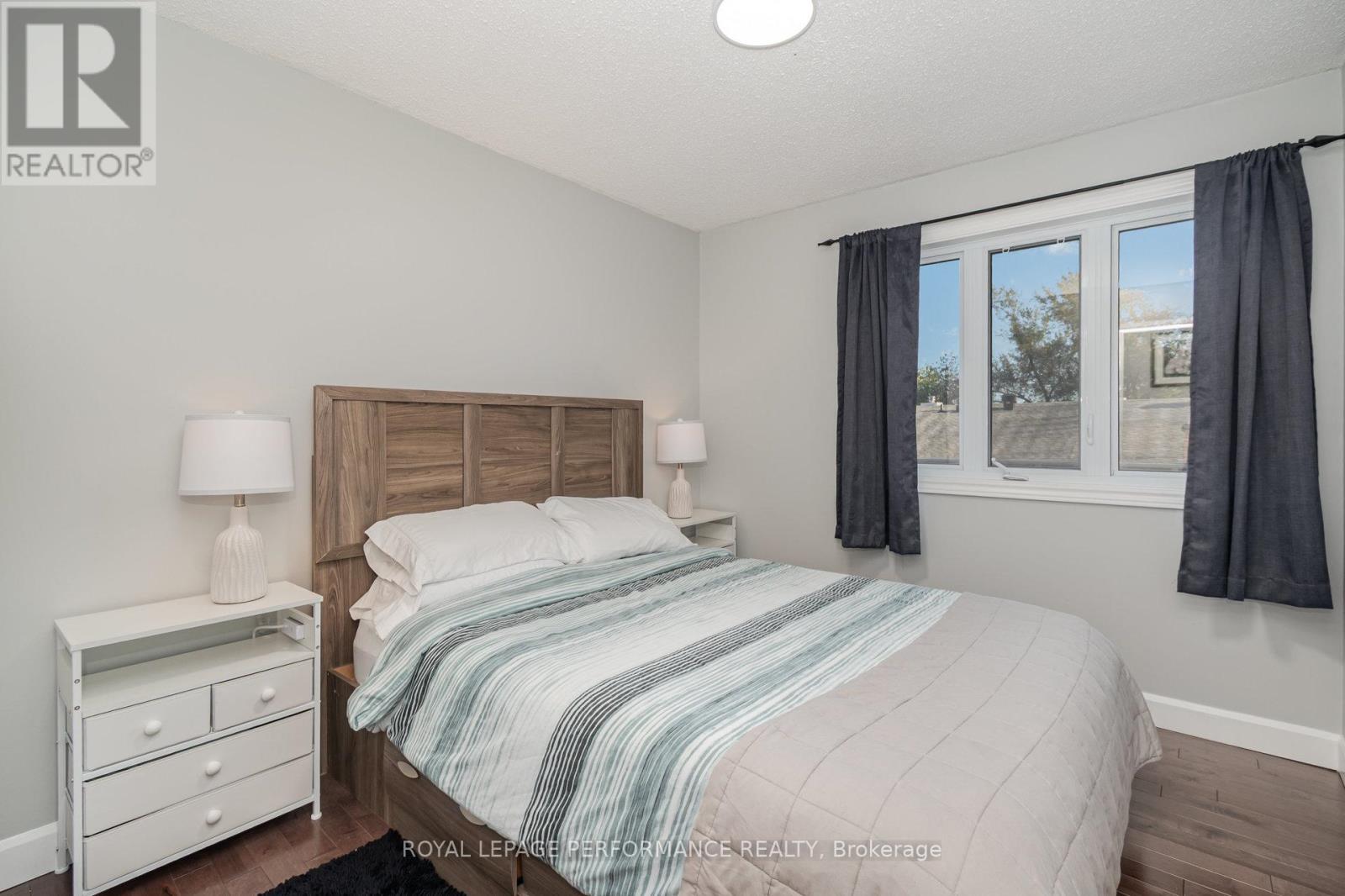 1150 Chimney Hill Way, Ottawa, Ontario  K1J 8Z8 - Photo 17 - X12439284