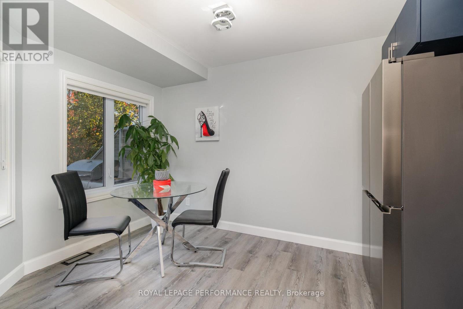 1150 Chimney Hill Way, Ottawa, Ontario  K1J 8Z8 - Photo 7 - X12439284