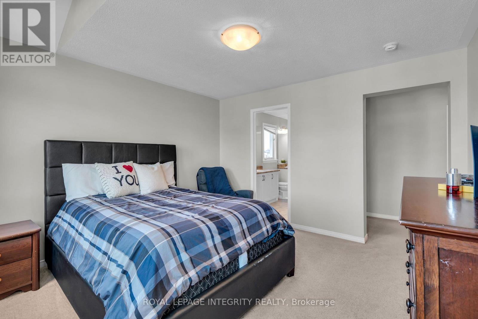 367 Andalusian Crescent, Ottawa, Ontario  K2V 0C3 - Photo 31 - X12439286