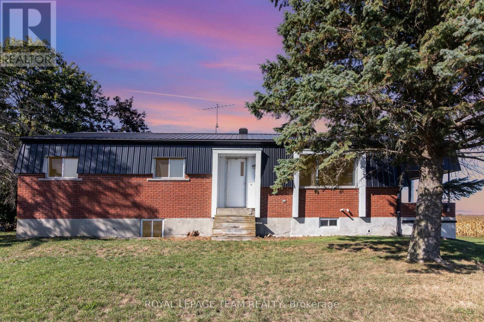 12121 Liscumb Road, North Dundas, Ontario  K0C 2K0 - Photo 1 - X12439292