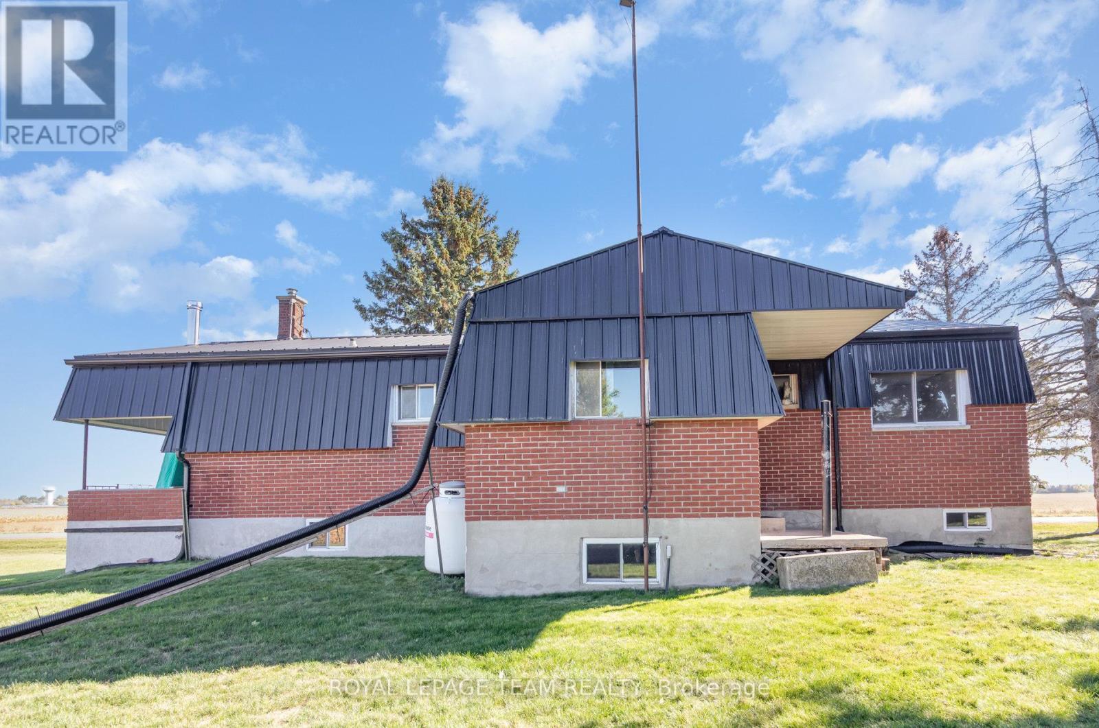 12121 Liscumb Road, North Dundas, Ontario  K0C 2K0 - Photo 32 - X12439292