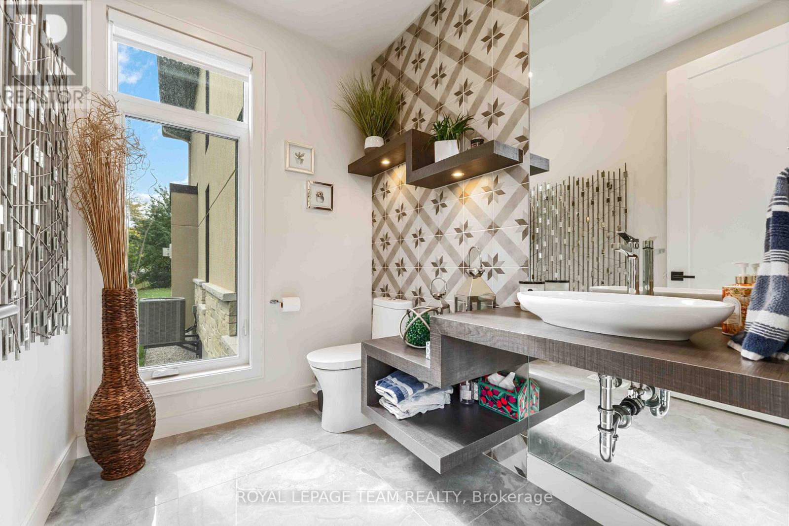 1546 Claymor Avenue, Ottawa, Ontario  K2C 1T1 - Photo 15 - X12439303