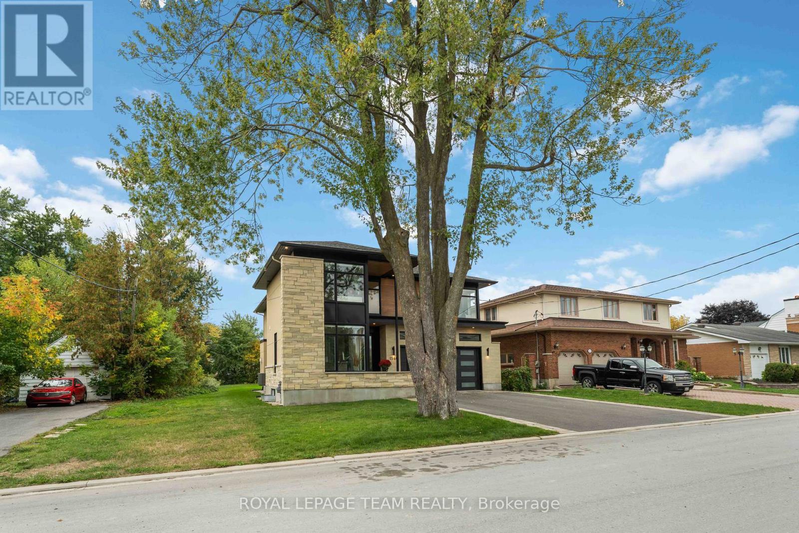 1546 Claymor Avenue, Ottawa, Ontario  K2C 1T1 - Photo 3 - X12439303