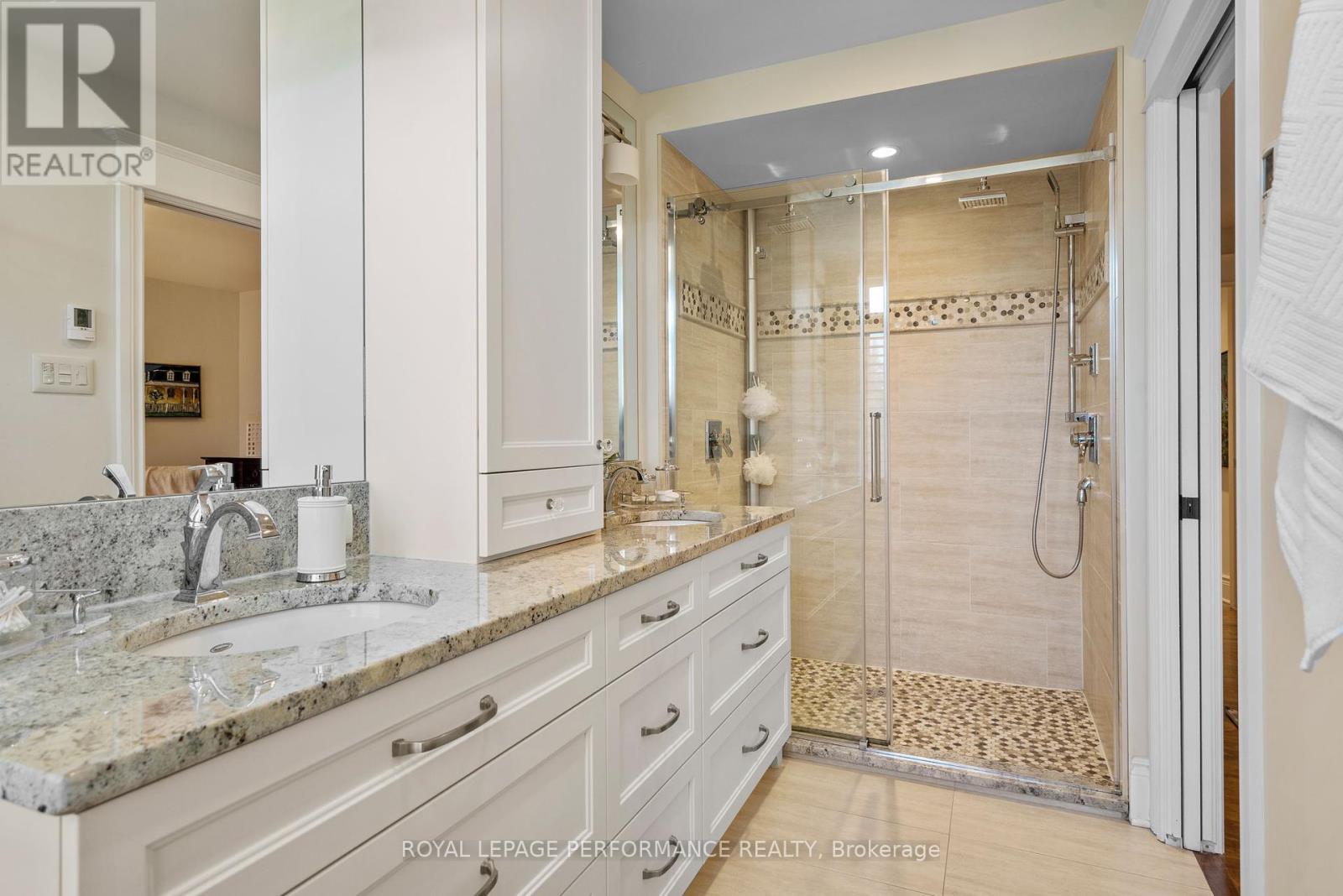 11 Marlowe Crescent, Ottawa, Ontario  K1S 1H3 - Photo 26 - X12439308