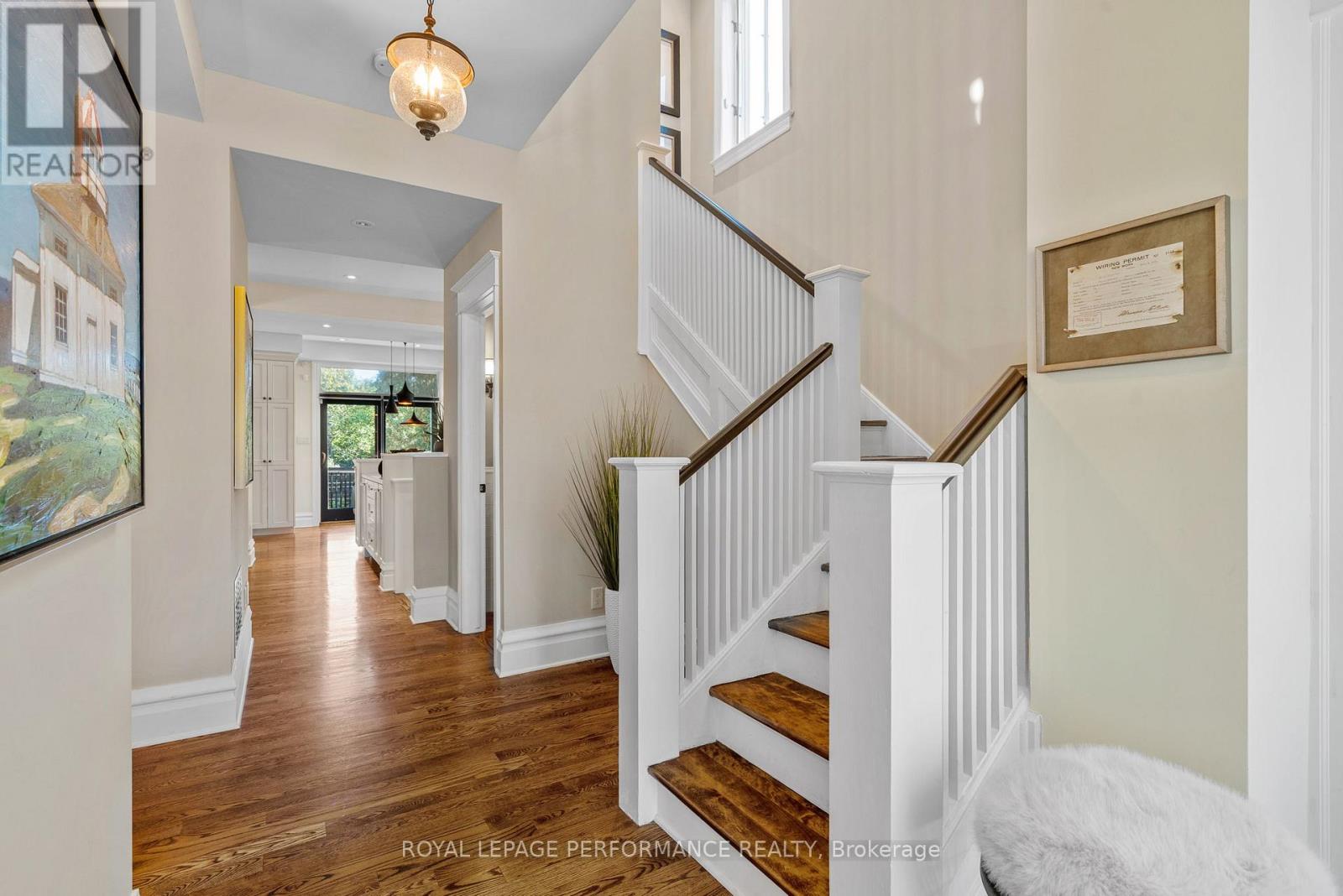11 Marlowe Crescent, Ottawa, Ontario  K1S 1H3 - Photo 5 - X12439308