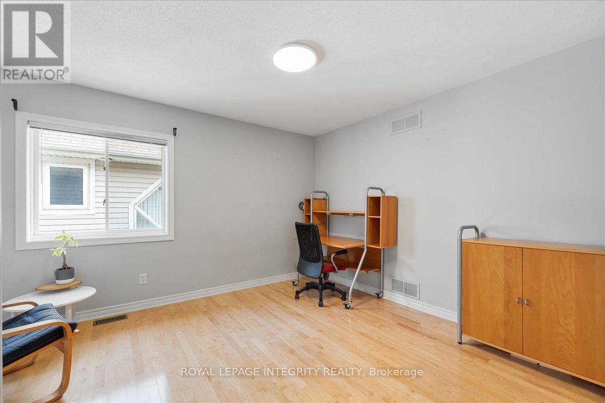 5 Bryant Street, Ottawa, Ontario  K2K 3N4 - Photo 28 - X12439333