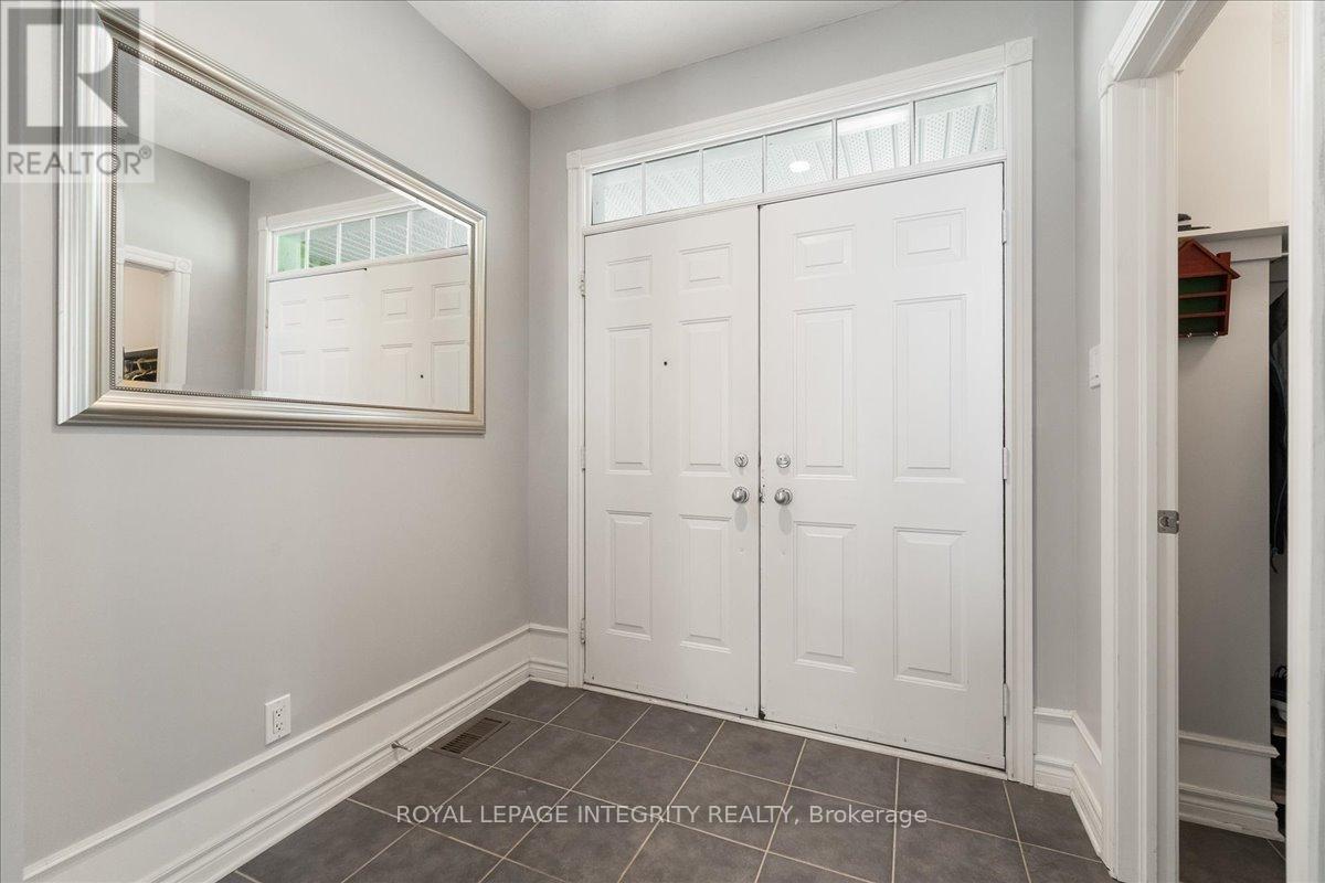 5 Bryant Street, Ottawa, Ontario  K2K 3N4 - Photo 3 - X12439333