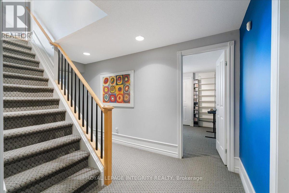 5 Bryant Street, Ottawa, Ontario  K2K 3N4 - Photo 32 - X12439333