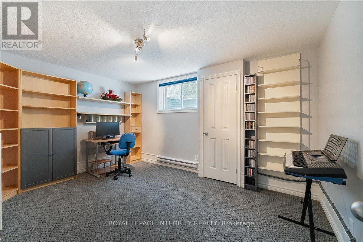 5 Bryant Street, Ottawa, Ontario  K2K 3N4 - Photo 33 - X12439333