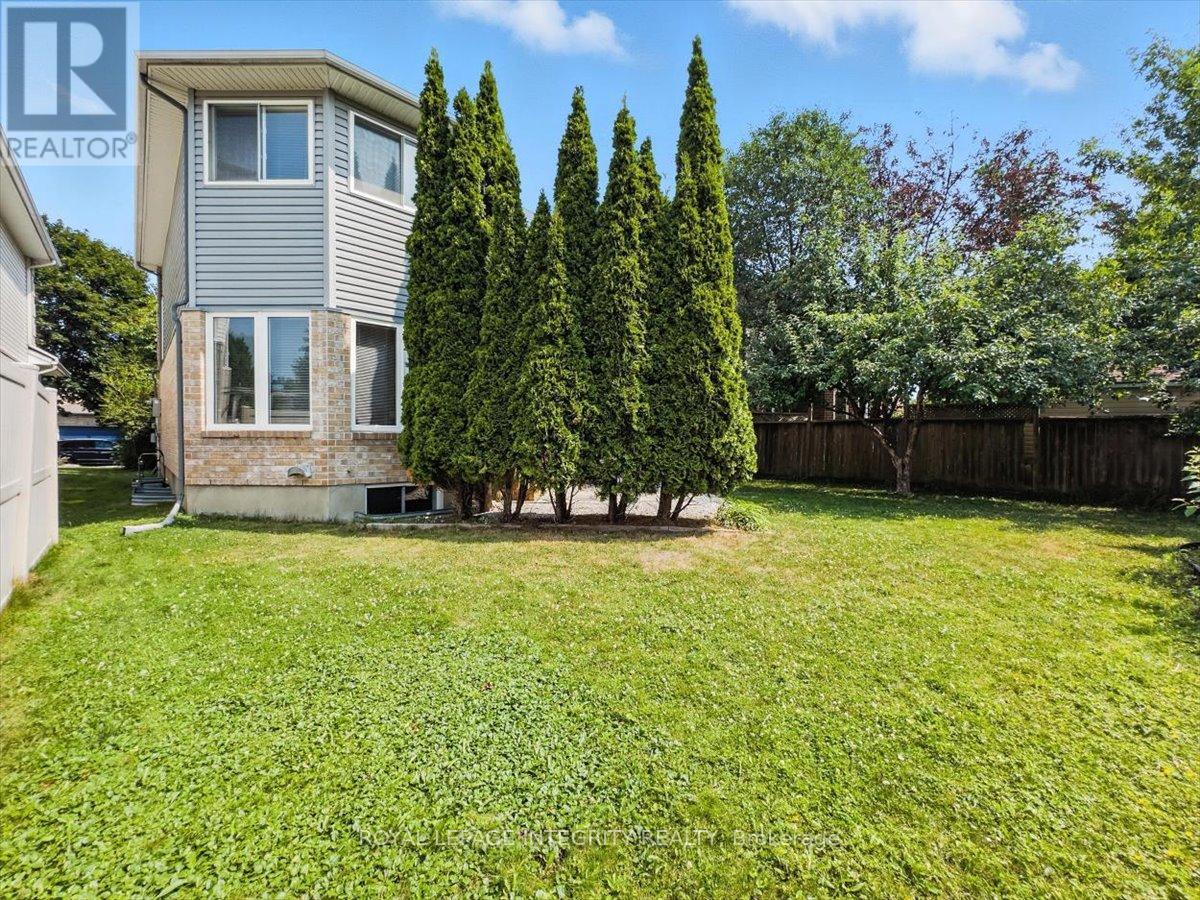5 Bryant Street, Ottawa, Ontario  K2K 3N4 - Photo 39 - X12439333