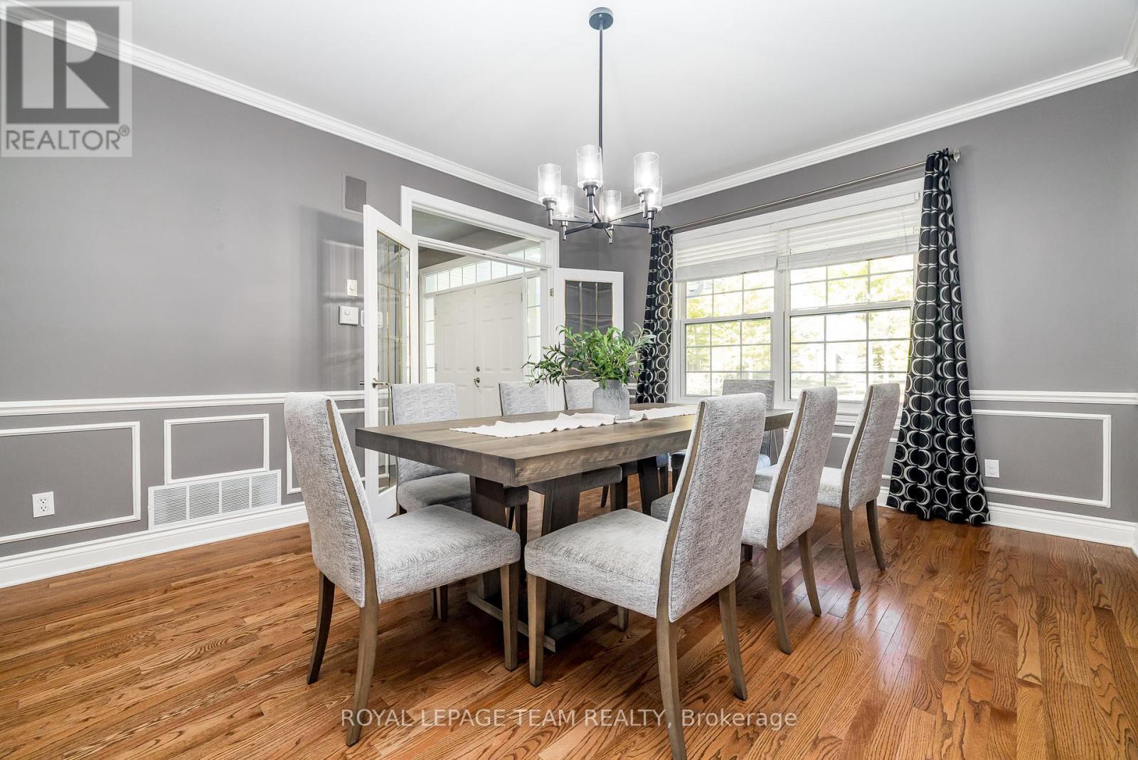 38 Marchvale Drive, Ottawa, Ontario  K2W 1C2 - Photo 19 - X12439353