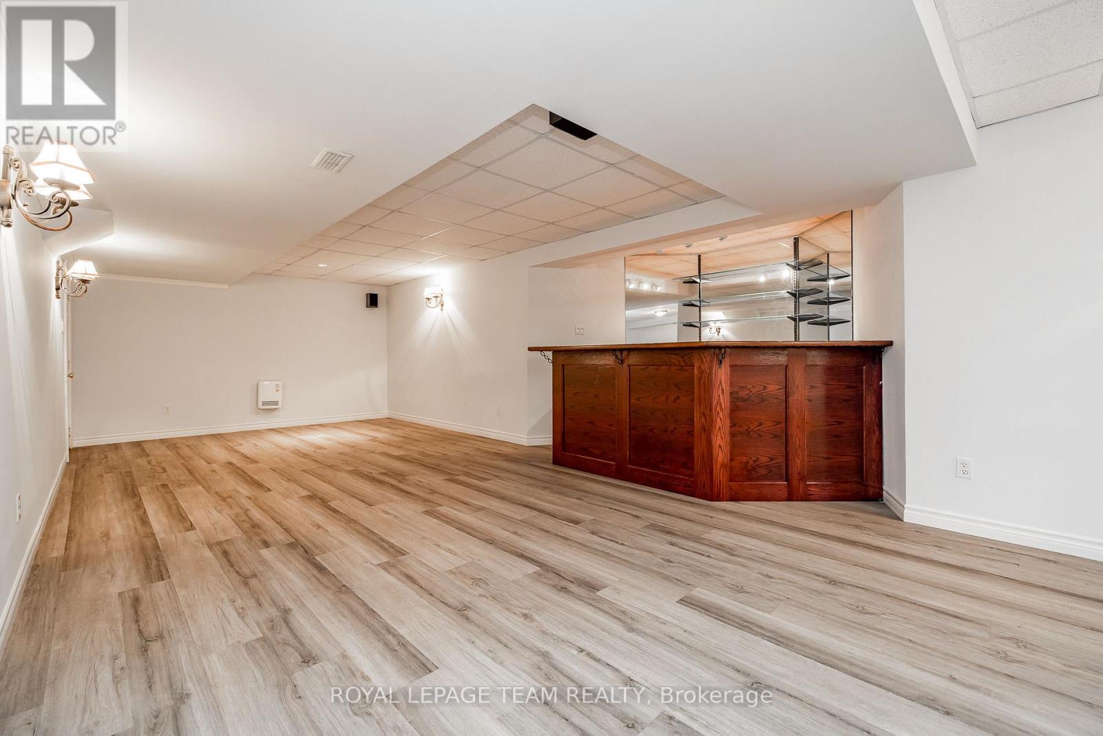 38 Marchvale Drive, Ottawa, Ontario  K2W 1C2 - Photo 37 - X12439353