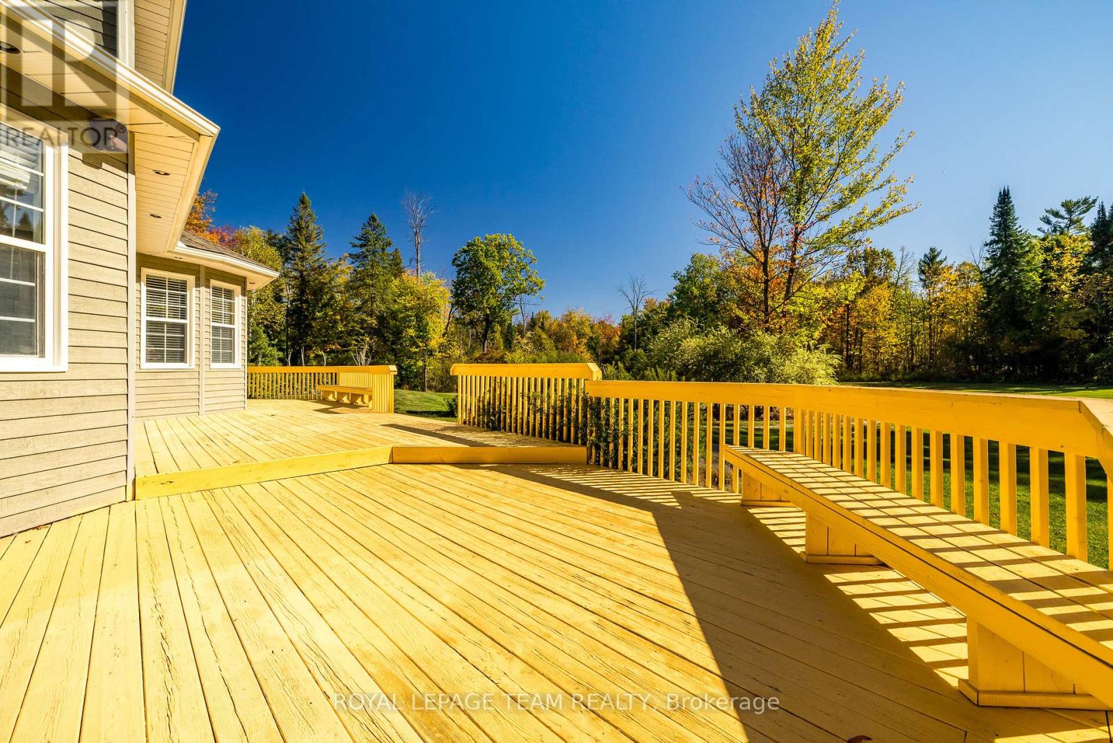 38 Marchvale Drive, Ottawa, Ontario  K2W 1C2 - Photo 44 - X12439353