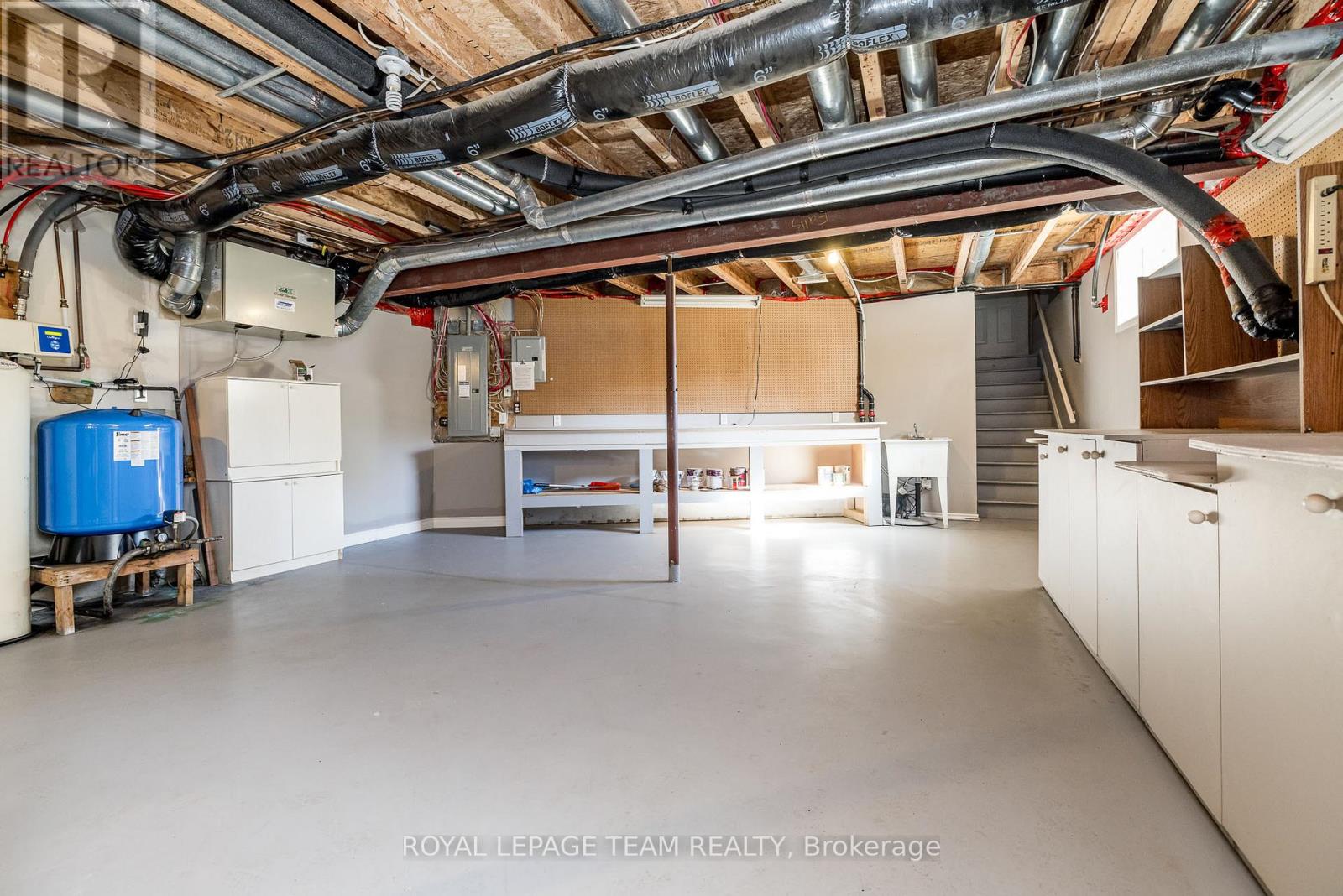38 Marchvale Drive, Ottawa, Ontario  K2W 1C2 - Photo 49 - X12439353