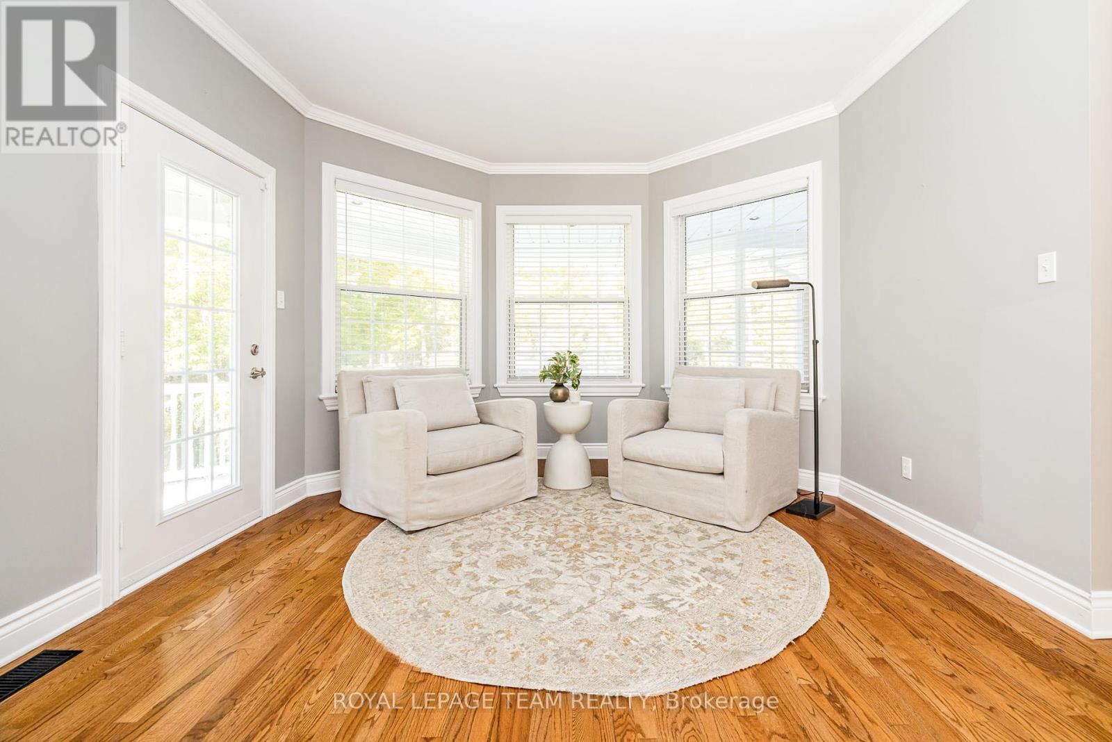 38 Marchvale Drive, Ottawa, Ontario  K2W 1C2 - Photo 7 - X12439353
