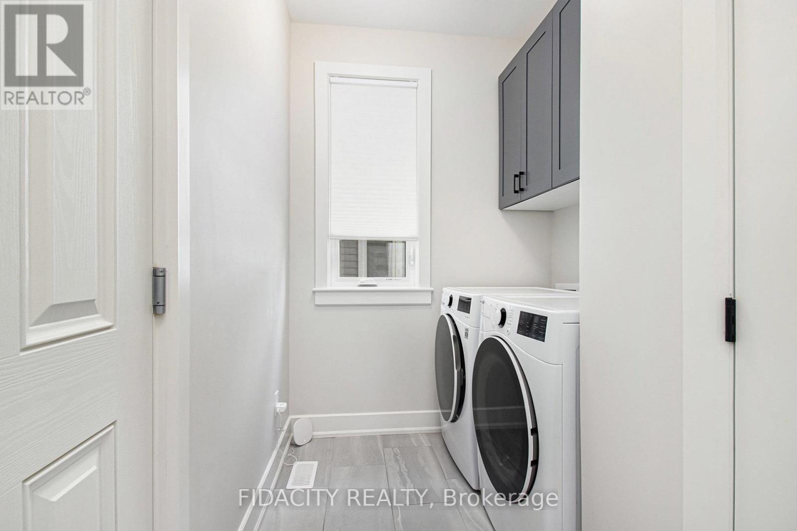 250 Maygrass Way, Ottawa, Ontario  K2S 2K9 - Photo 12 - X12439358