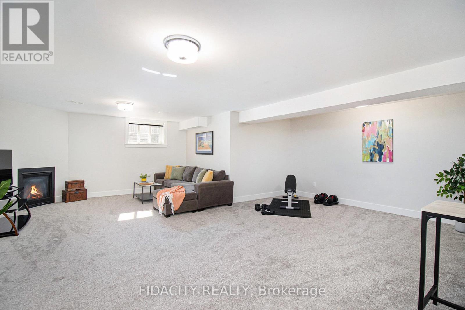 250 Maygrass Way, Ottawa, Ontario  K2S 2K9 - Photo 20 - X12439358