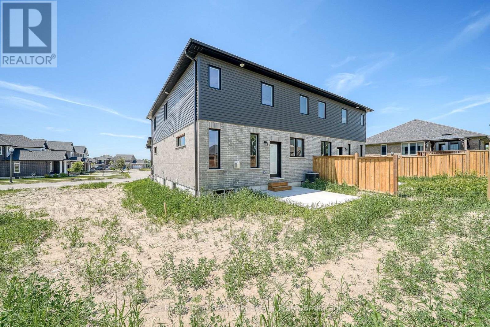 1004 Downing Drive, Woodstock, Ontario  N4T 0K4 - Photo 14 - X12439309