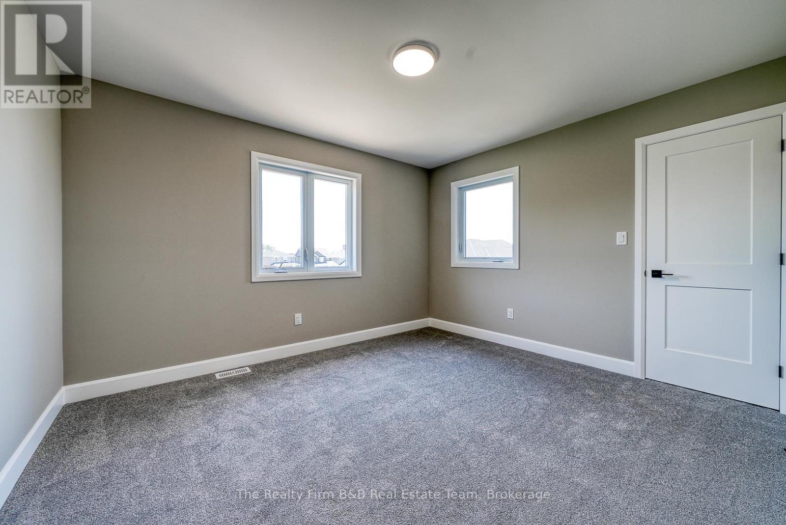 1004 Downing Drive, Woodstock, Ontario  N4T 0K4 - Photo 45 - X12439309