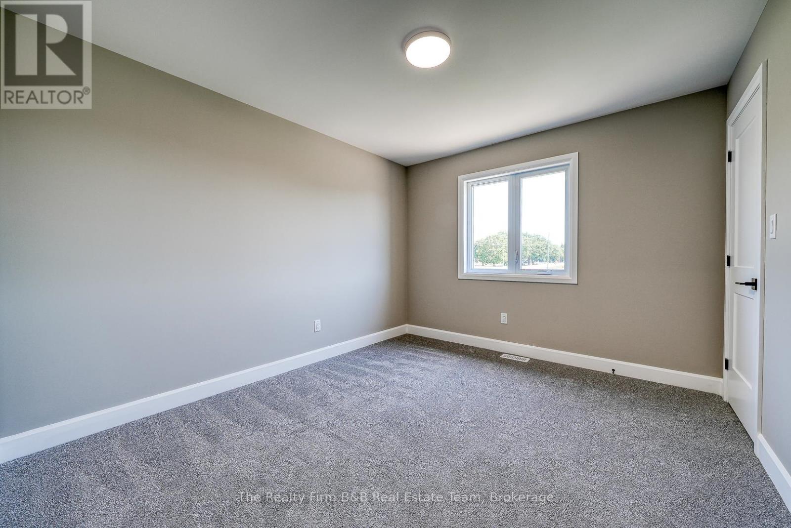 1004 Downing Drive, Woodstock, Ontario  N4T 0K4 - Photo 48 - X12439309