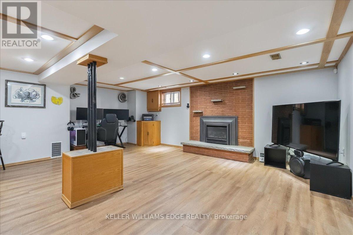 29 East 34th Street, Hamilton, Ontario  L8V 3W2 - Photo 17 - X12439263