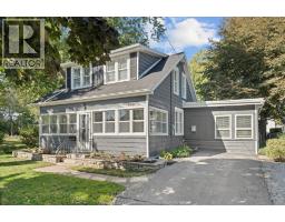 736 Lake Erie DRIVE, Kingsville, Ontario