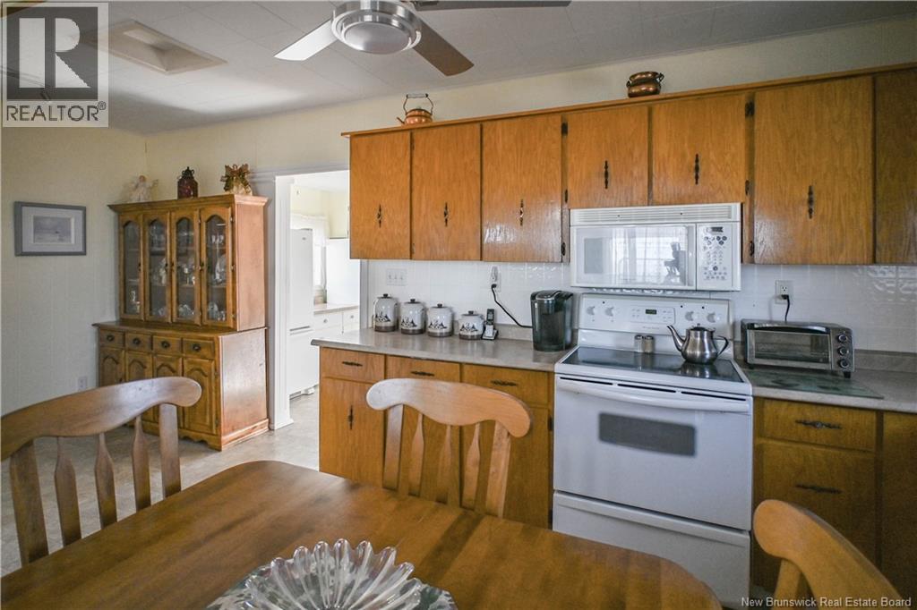 98 Saint-Pierre E. Boulevard, Caraquet, New Brunswick  E1W 1A9 - Photo 8 - NB127730