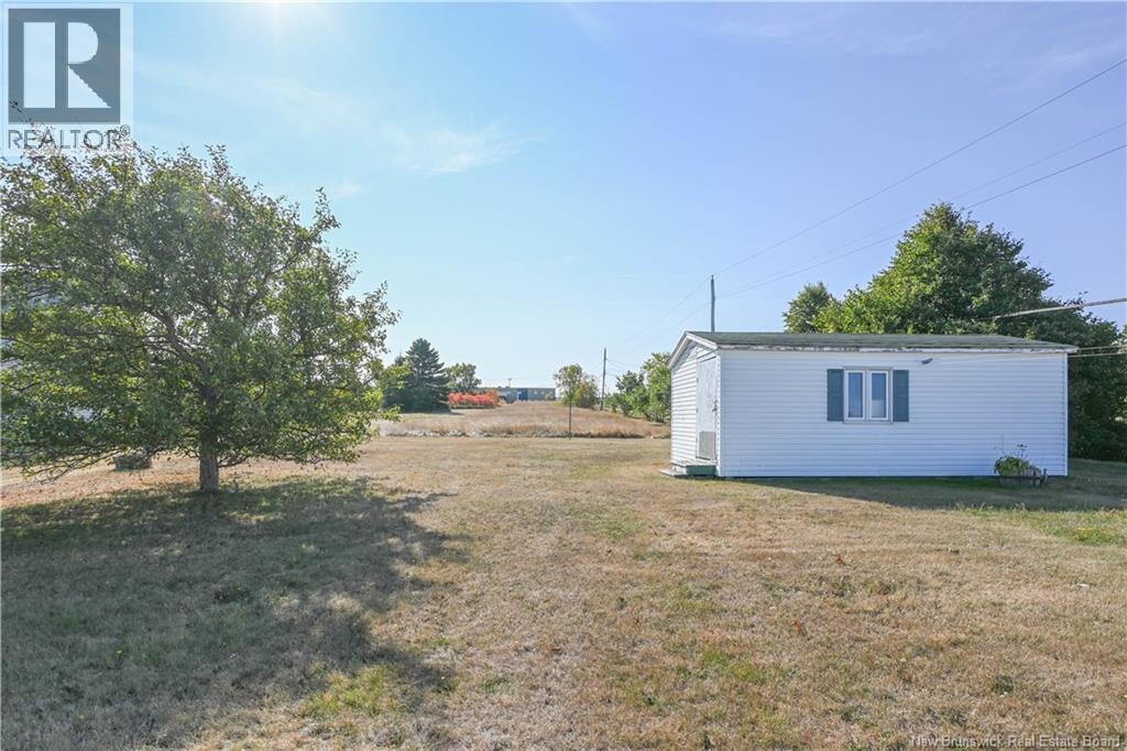 98 Saint-Pierre E. Boulevard, Caraquet, New Brunswick  E1W 1A9 - Photo 33 - NB127730