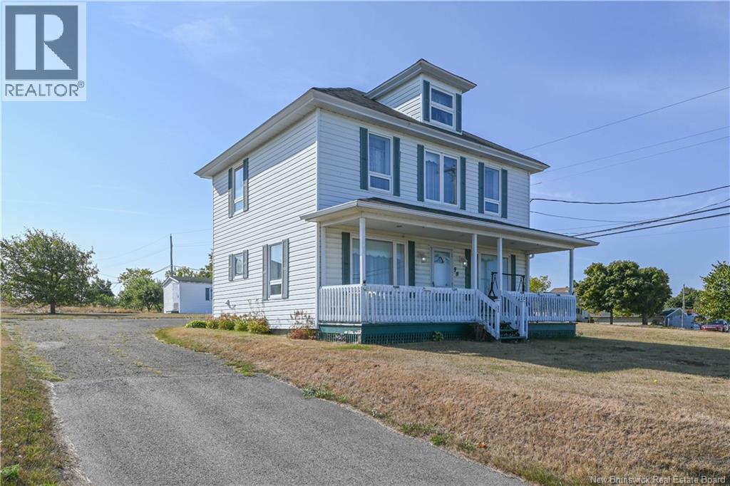 98 Saint-Pierre E. Boulevard, Caraquet, New Brunswick