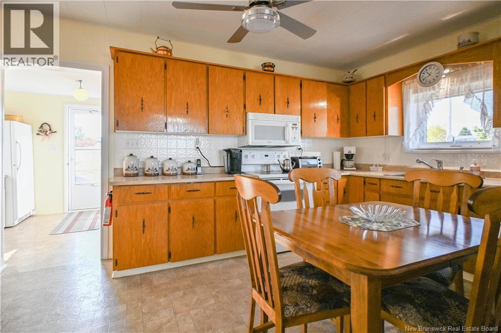 98 Saint-Pierre E. Boulevard, Caraquet, New Brunswick  E1W 1A9 - Photo 7 - NB127730